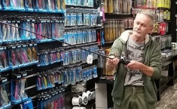 Hook Up Bait & Tackle