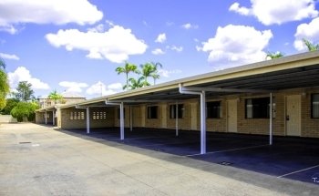 Sun Palms Hotel Motel