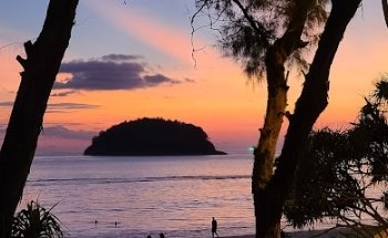 Flight Centre Airport West