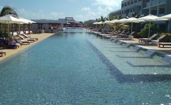 Mélanie Morin , Conseillère en voyages