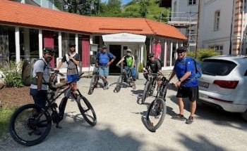 HappyTrails Chiemgau | E-MTB und Mountainbike Fahrtechnikschule, geführte Touren und Reisen