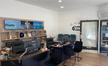 Reisebüro HolidayFly