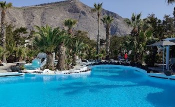 Hays Travel Belfast Park Centre