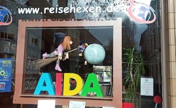 DIE REISEHEXEN | Reisebüro